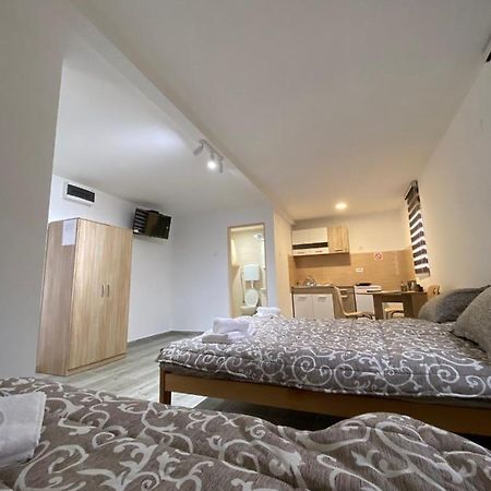 Vila Nika Crni Vrh Luaran gambar